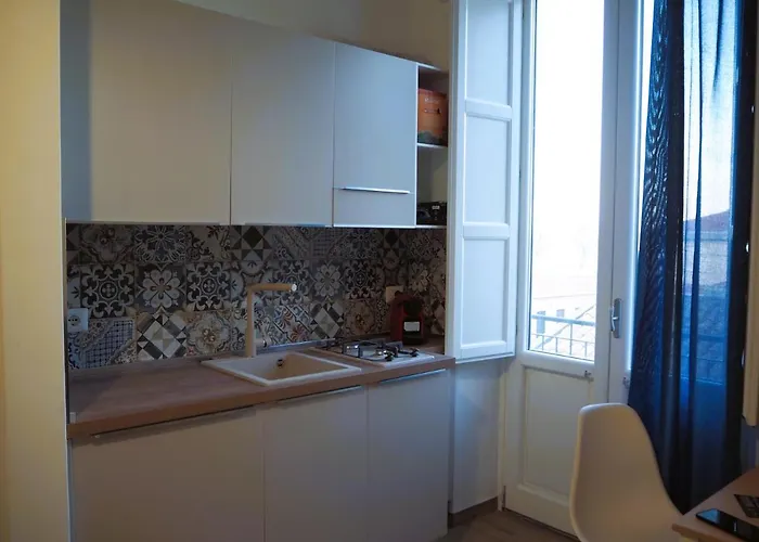 Le Omeriche Dimore Di *